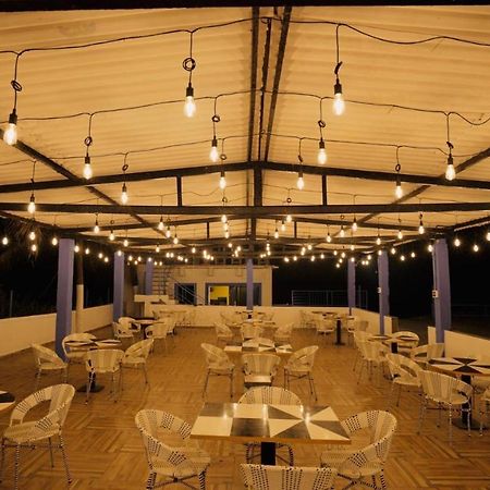 Santorini Vasai Resort エクステリア 写真