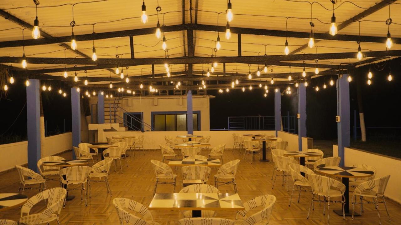Santorini Vasai Resort エクステリア 写真